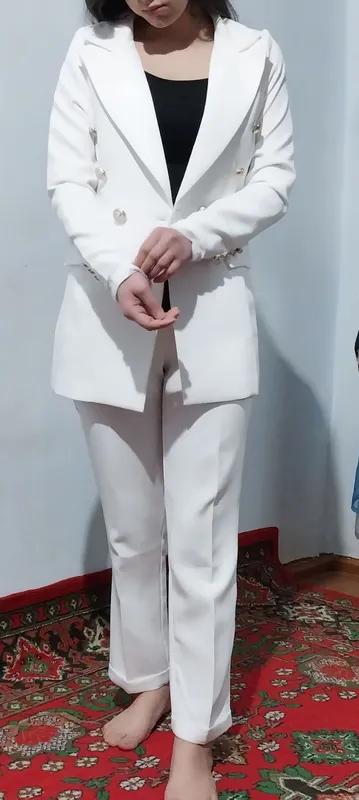 kastyum bryuk