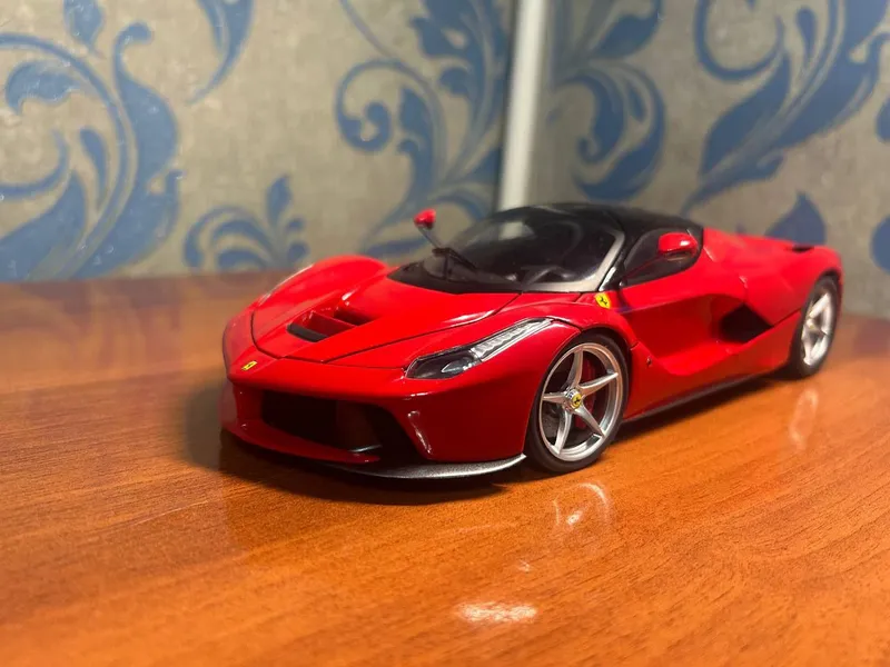 FERRARI коллекционная модель автомобиля 5