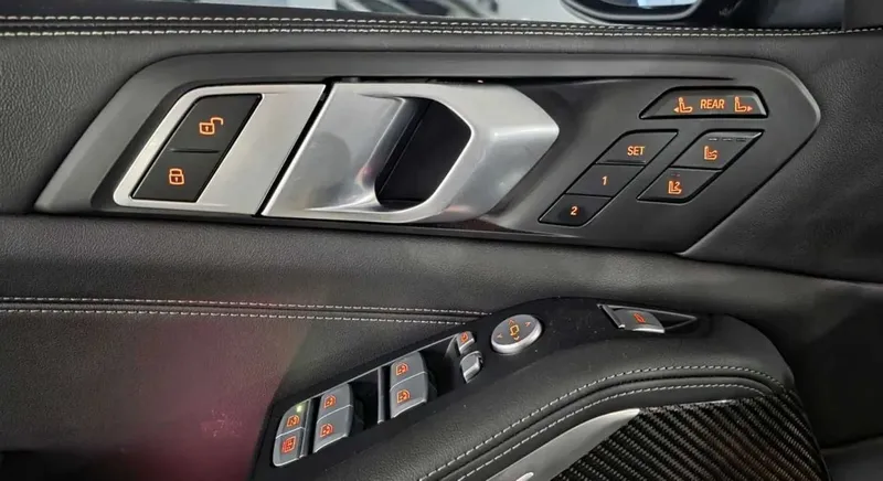 BMW X7 X-drive 40i — фото 8