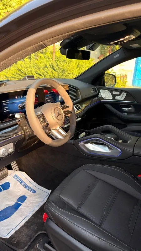 Mercedes-Benz GLE 53 2 Mercedes-Benz GLE 53 2