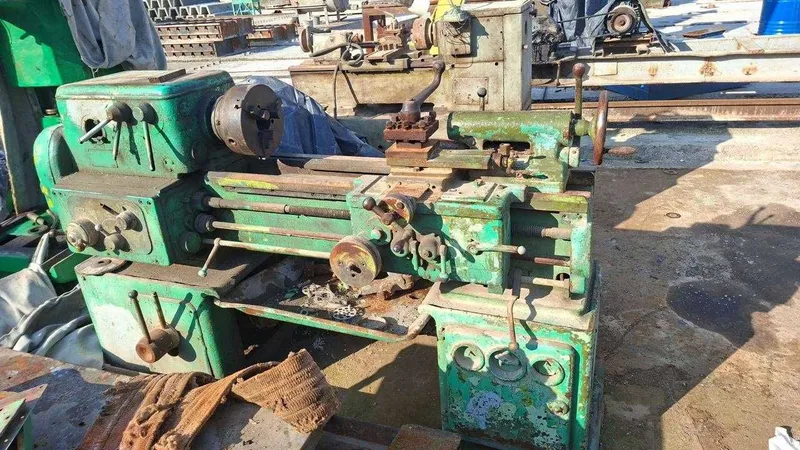 Tokarni stonok 1А616