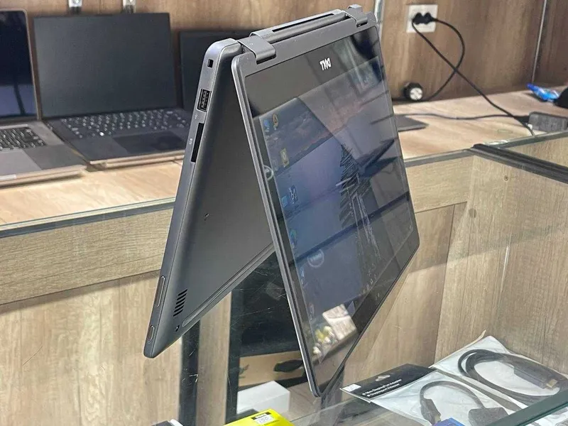 DELL Inspiron 13 х360 AMD Ryzen 5-2500U озу8гб 128ssd 5 DELL Inspiron 13 х360 AMD Ryzen 5-2500U озу8гб 128ssd 5