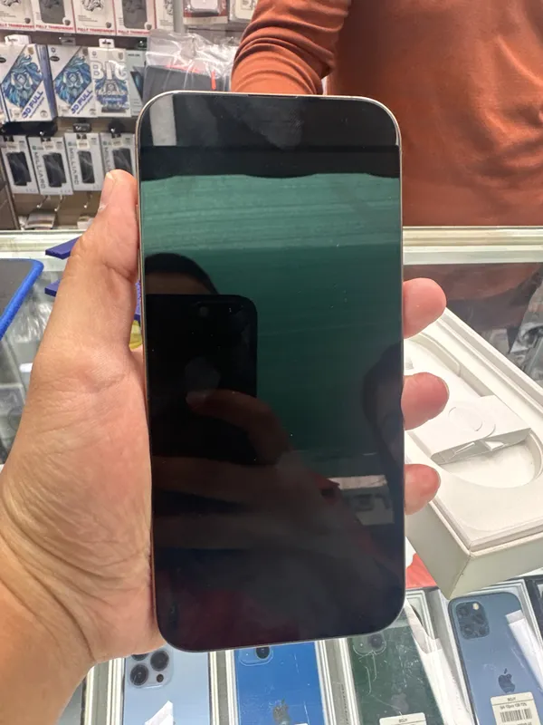 iphone 16 pro max 2