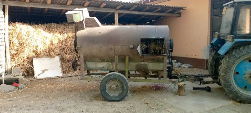 Traktor xamma anjomlari bilan sotiladi 2
