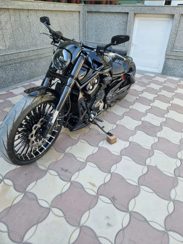 Harley-davidson v-rod tuning sotiladi