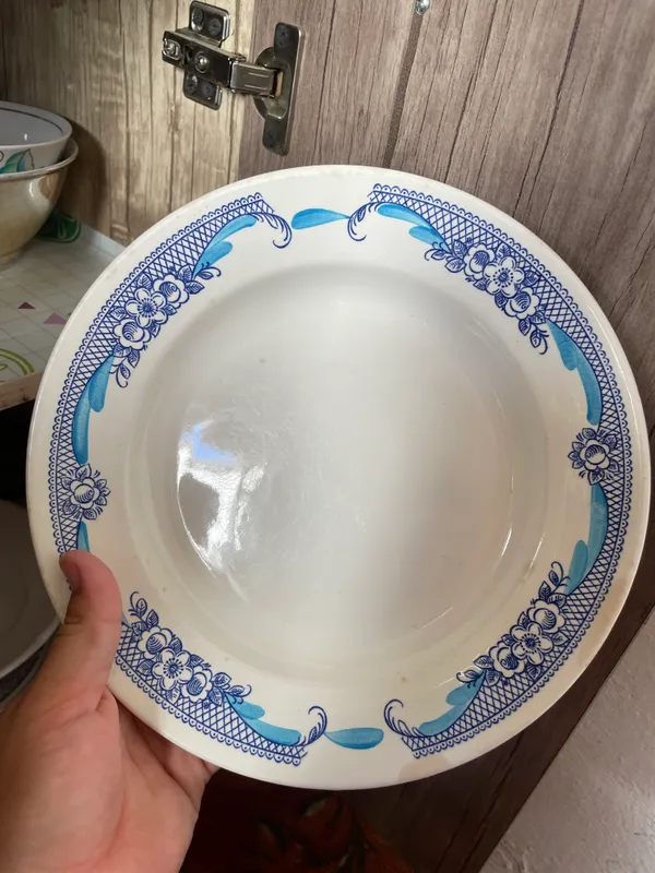 Chinni tarelka va piyolalar 1