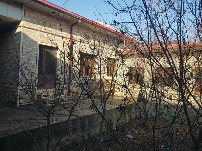 Ховли сотилади. Умид кургони