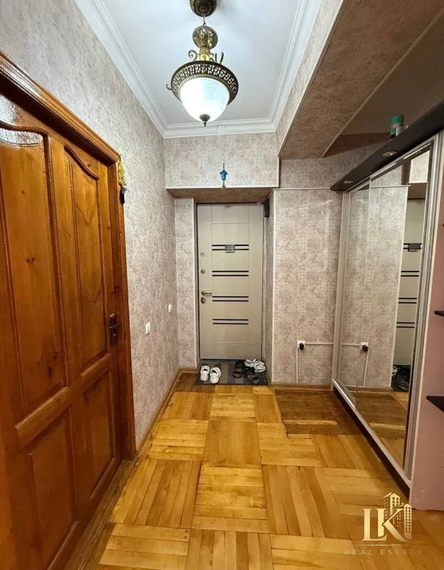 Продаётся 3-комнатная квартира рядом с метро Минор — фото 9
