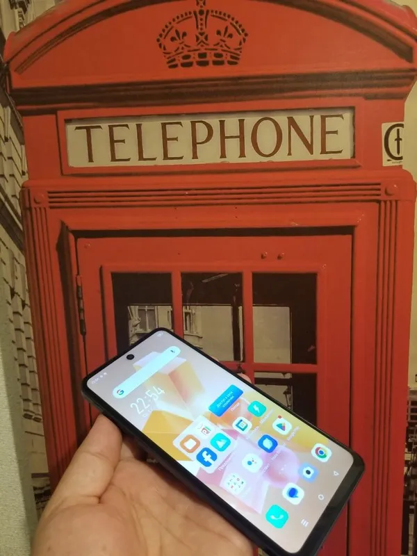 Infinix hot 40i 6/128g — фото 1