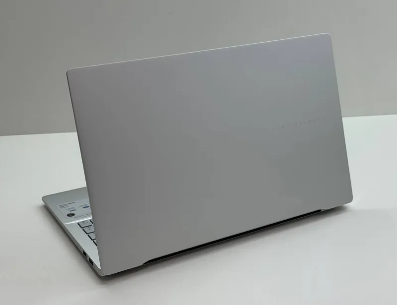 Asus Vivobook S15 — 3K OLED 120Hz / 1TB NVMe M2 SS — фото 3
