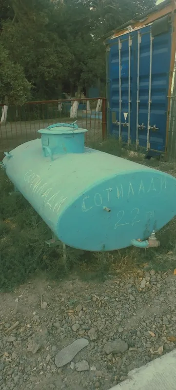 Bak sotiladi 2.2 tonna 2