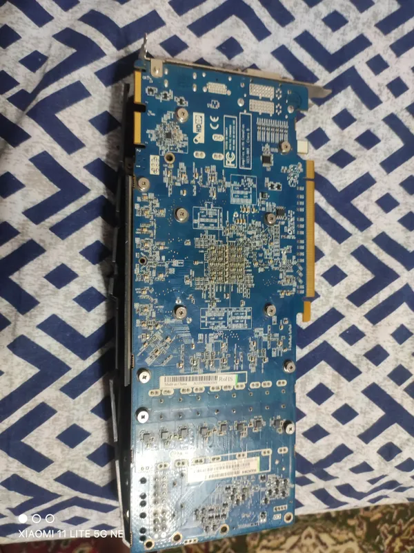 HD 7970 sotiladi 4
