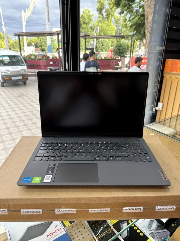 Ноутбук Lenova i3 1 Ноутбук Lenova i3 1