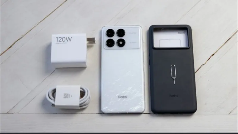 Redmi K70 (12/256) белый 2