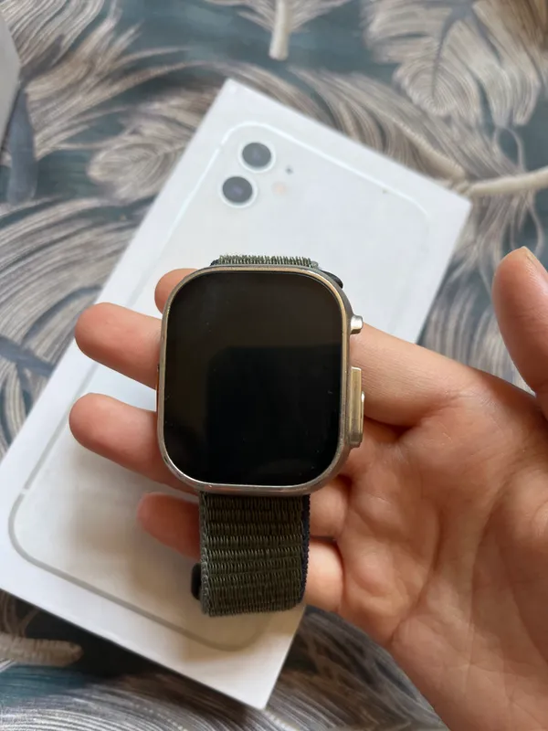Часы iPhone 1 Часы iPhone 1