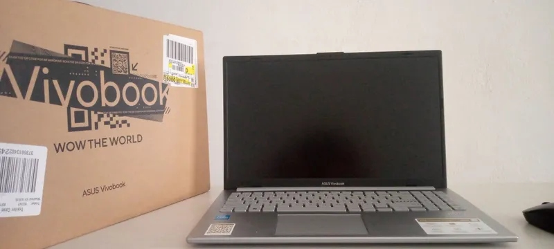 ASUS Vivobook 15 ASUS Vivobook 15