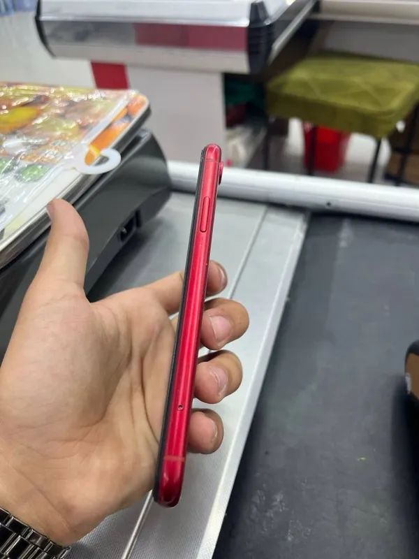 Iphone xr sotiladi naxtga o’zidan kattalariga obmen bor 2