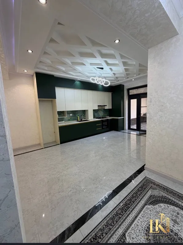 Metro yonida yangi uyda 90 m² 3 xonali kvartira, 60 m² yozgi hovli bilan sotiladi 7 Metro yonida yangi uyda 90 m² 3 xonali kvartira, 60 m² yozgi hovli bilan sotiladi 7