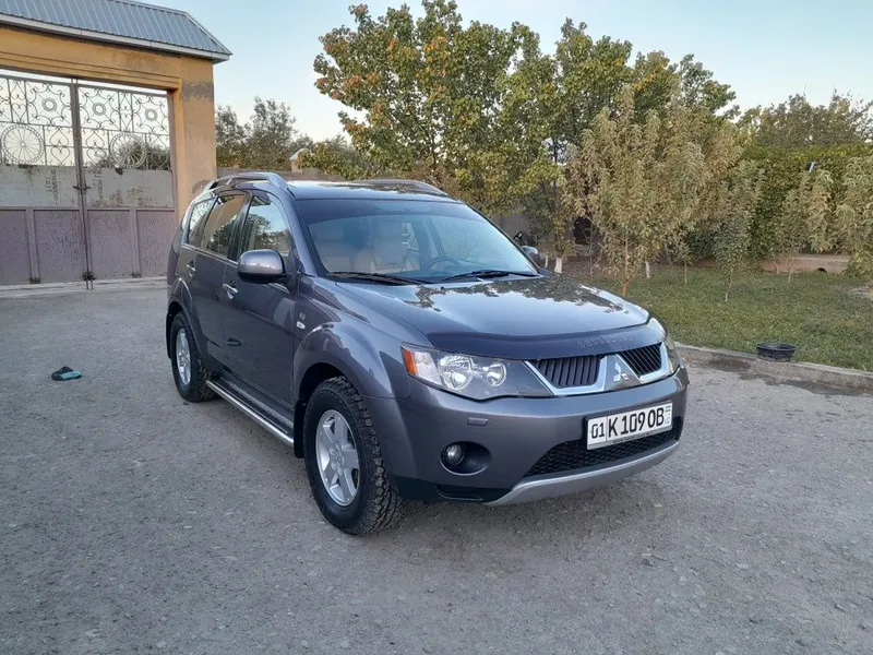 Продаю кроссовер Mitsubishi Outlander 2008 г.в.