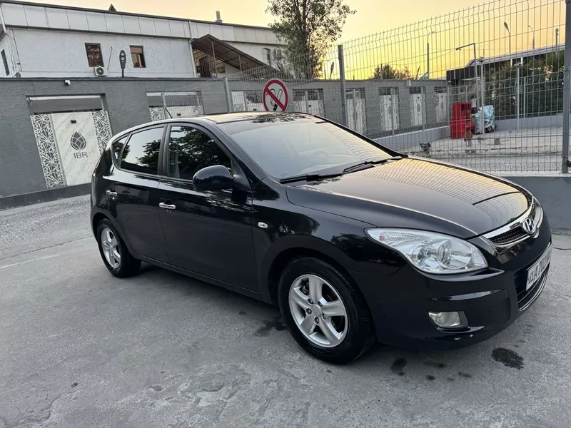 Hyundai i30 qora — фото 4