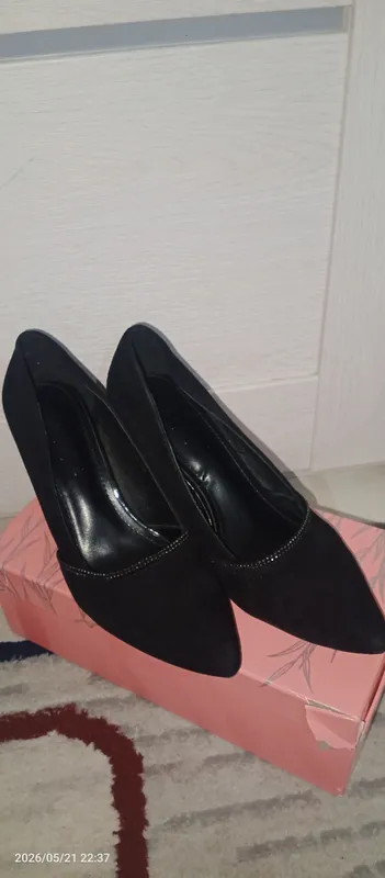Zamsh oyoq kiyim ideal holat yangi razmer 40
