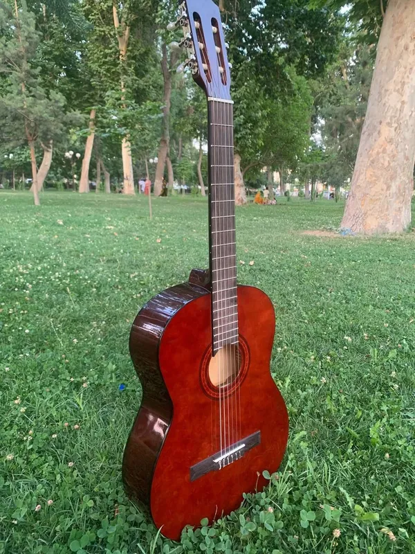 classic gitara razmeri 39 40 yangi chexoli bor