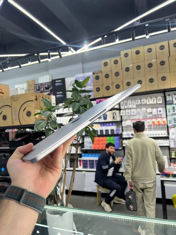 MacBook Pro 13 inch M1 4