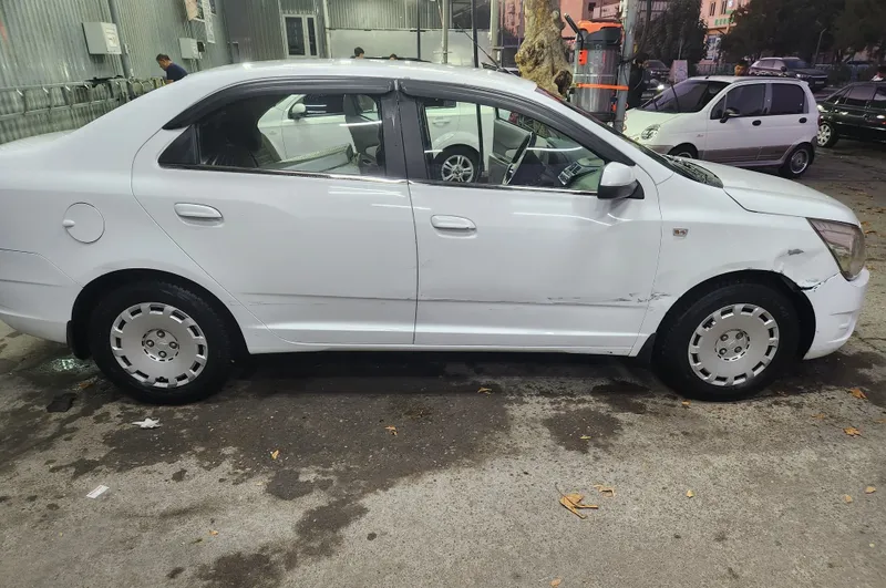 Kobilt sotiladi yili 2015 6