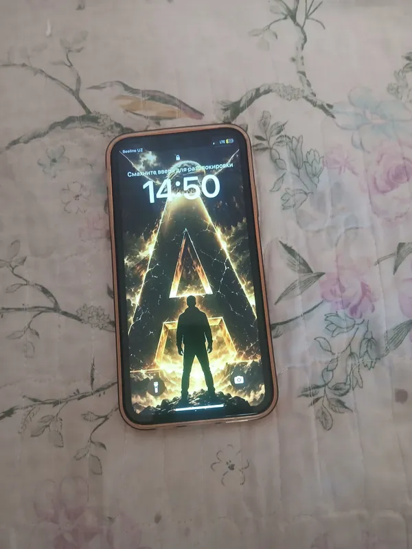 iPhone XR, корпус iPhone 17, состояние хорошее 2 iPhone XR, корпус iPhone 17, состояние хорошее 2
