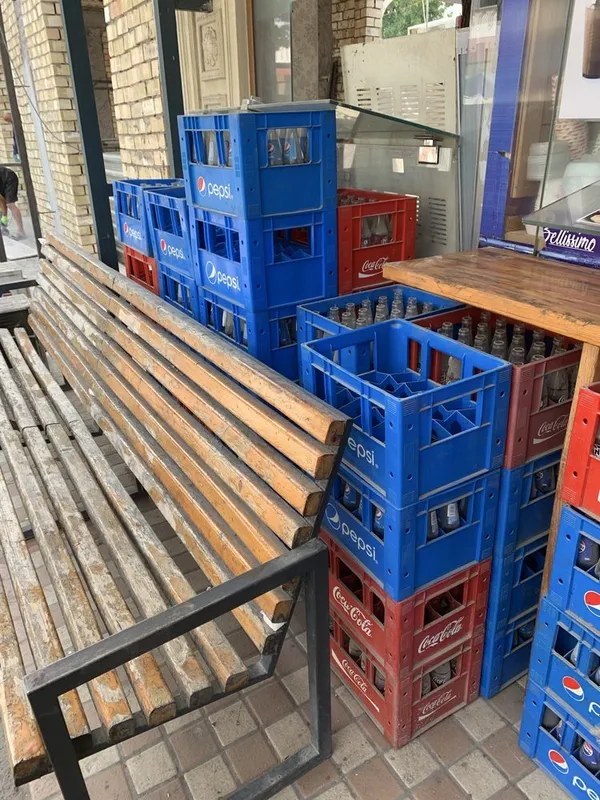 Kola va pepsi tara sotiladi