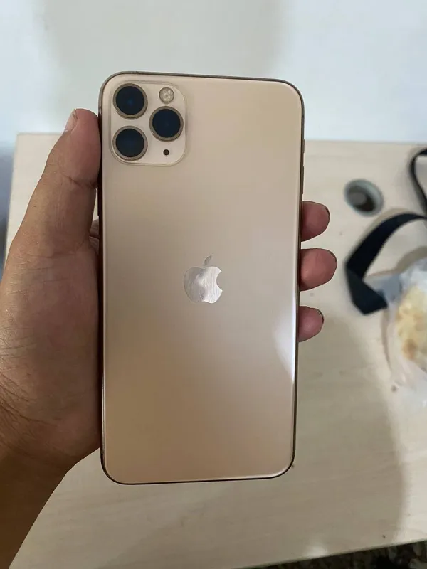 Продаётся iPhone 11 Pro Max 3