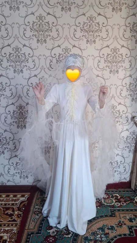 Kamplekt qizil ansambl 2 xil kiyiladi 500 ming. 3