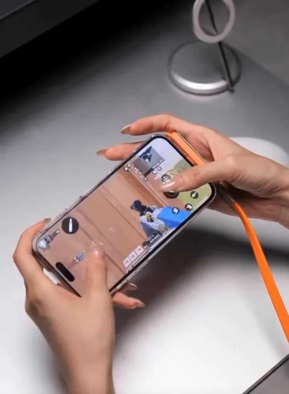 Кабель USB-C с мощностью 240 Вт и встроенной складной подставкой. — фото 3