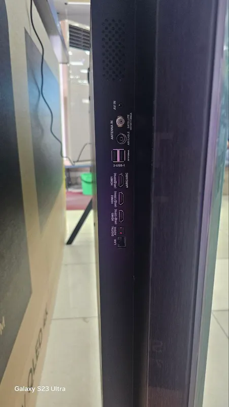 ОГРОМНЫЙ ТЕЛЕВИЗОР 7TECH 100QLEDS1 SMART 4K GOOGLE TV (100 дюймов, премиум модель) 3
