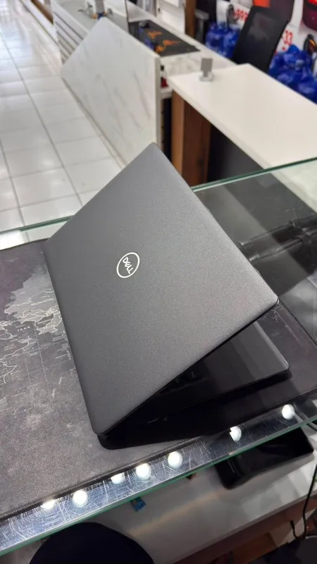 Dell pro Essentional 1 Dell pro Essentional 1