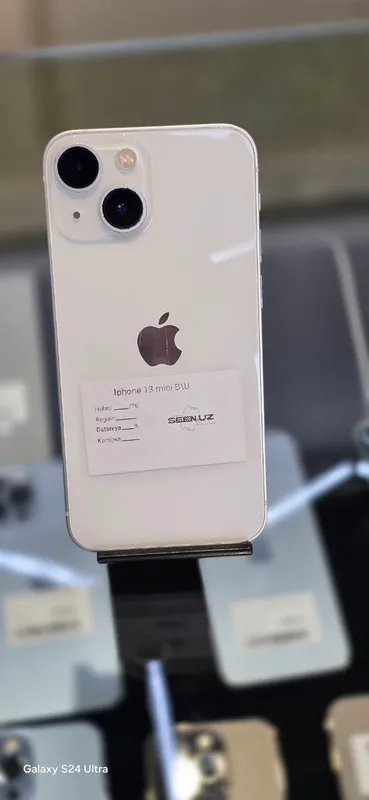iPhone 13 mini 1 iPhone 13 mini 1