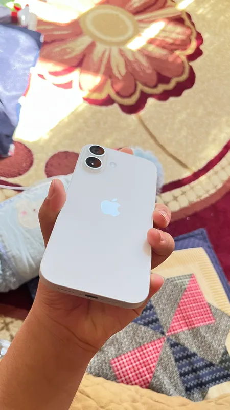 IPhone 17 Base Sim+e-Sim 256GB 100%Accumulator 9