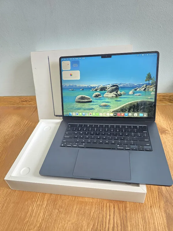 MacBook Air 15 M2 8/256GB MacBook Air 15 M2 8/256GB