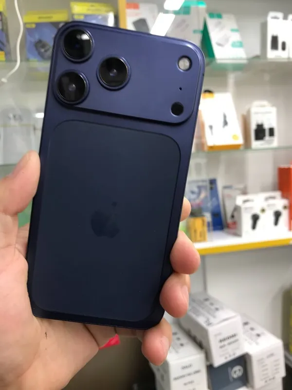 Ipoxne Xr. Sotiladi 17 pro korpusda