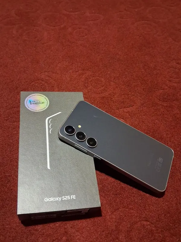 Продам телефон Samsung s25 fe 8/128 5G!