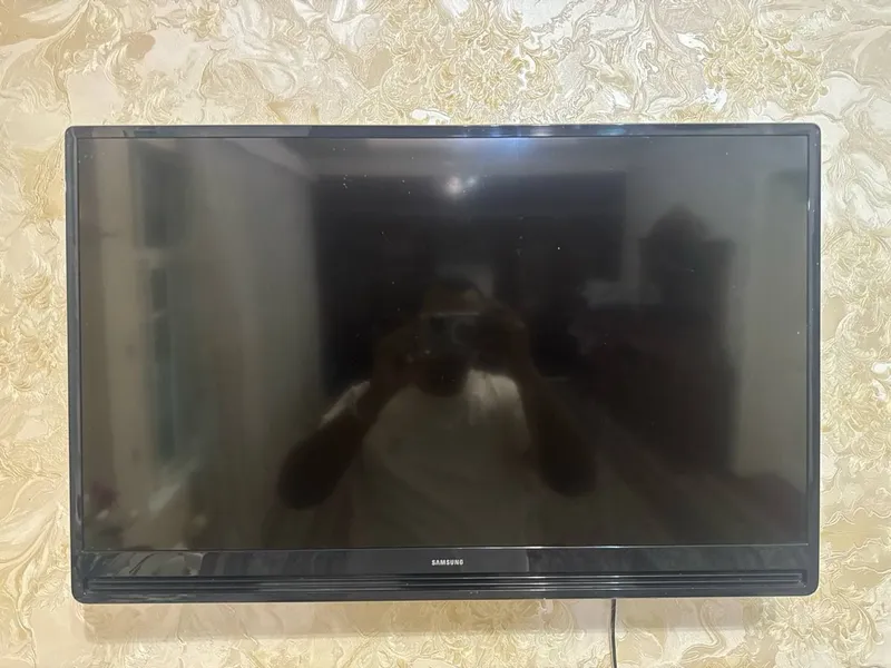 Samsung TV sotiladi