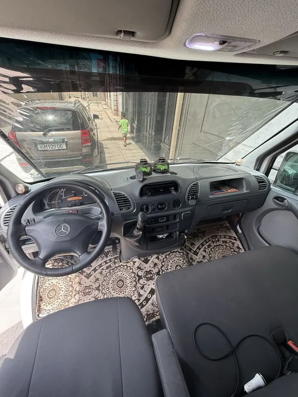 Mersadez benz sprinter 2