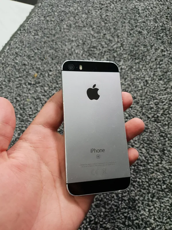 iPhone SE 128 2