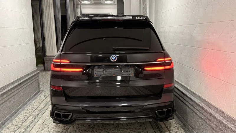 BMW X7 40i 2023 Ideal 6 BMW X7 40i 2023 Ideal 6