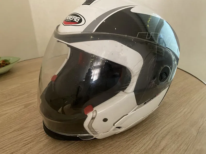 CABERG helmets шлем оригинал — фото 2