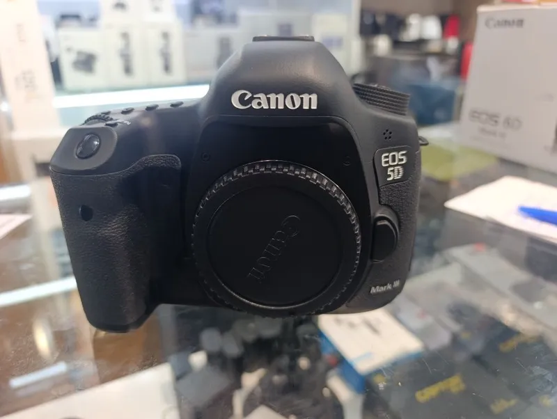 Canon EOS 5D mark lll 3