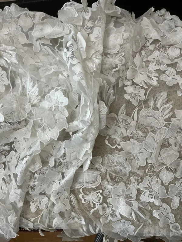 Oq rangli 3D mato (fatindagi hajmli gullar) 8 Oq rangli 3D mato (fatindagi hajmli gullar) 8