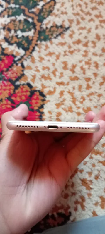 iPhone 8 Plus 64 ГБ, неисправен разъём для зарядки 2