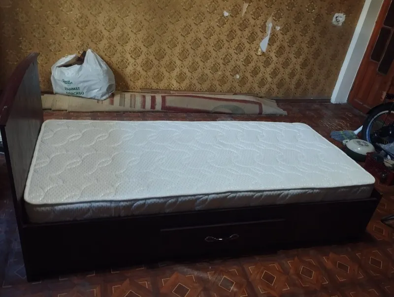 Продаётся кровать 3 Продаётся кровать 3