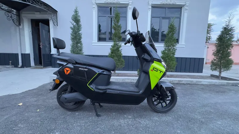 Yadea gs70  sport scooter 2026battery lithium Km70 — фото 5